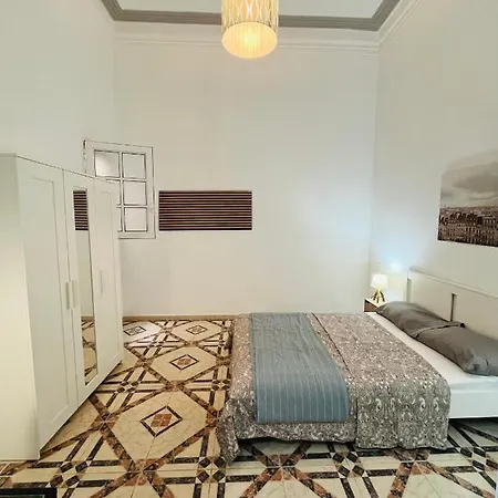 Isor Triana Apartment *